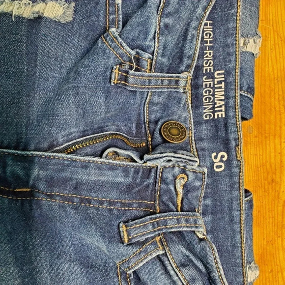 SO Ultimate High-Rise Jeggings Distressed Denim Size 3 - Picture 3 of 5